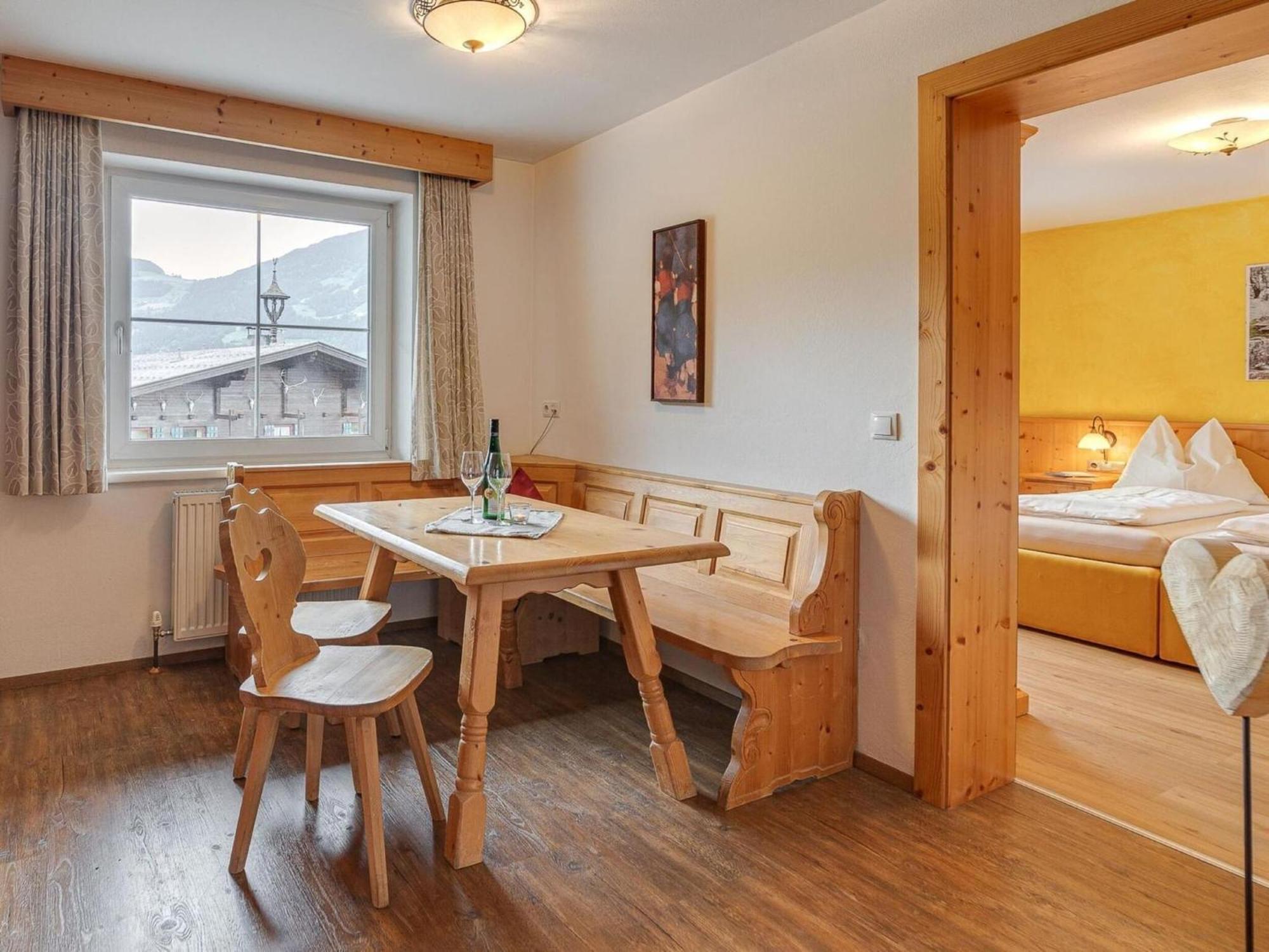 Apartment In Fuegen With A Garden Extérieur photo