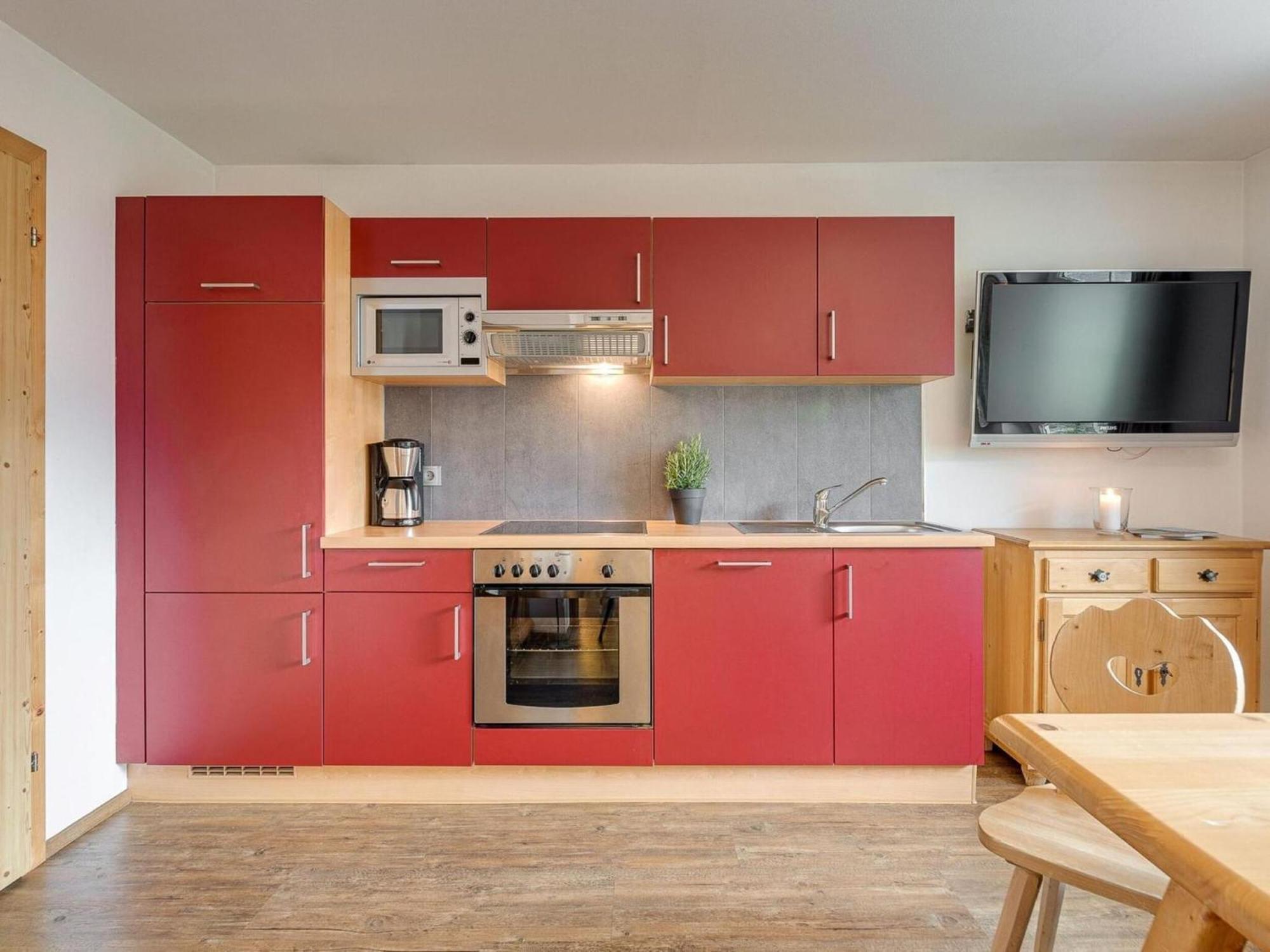 Apartment In Fuegen With A Garden Extérieur photo