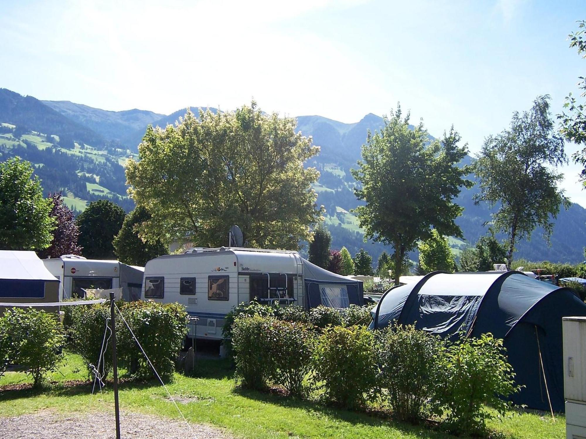 Apartment In Fuegen With A Garden Extérieur photo